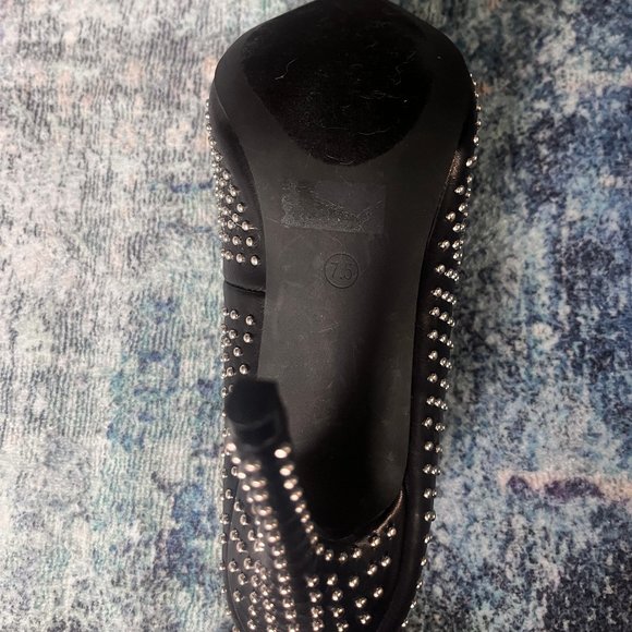 Silver Studded Macy's Pumps-like new - Picture 3 of 7